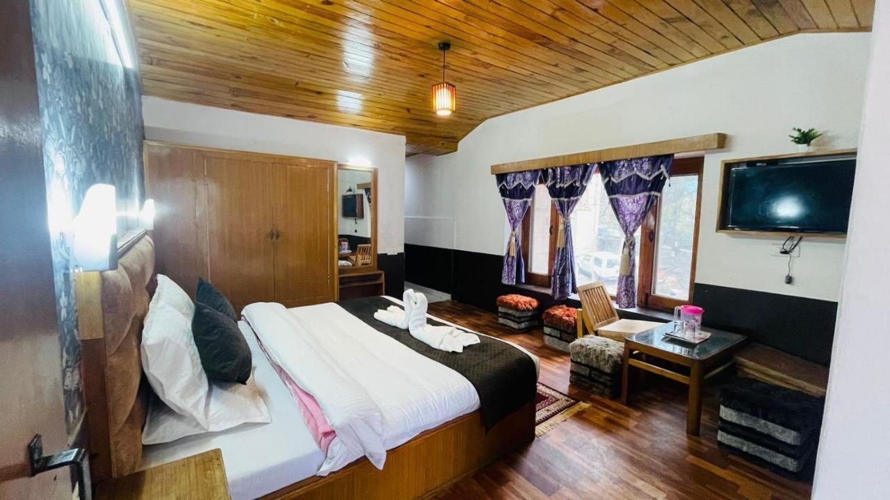 Hotel New Hilltop Inn Manāli Esterno foto