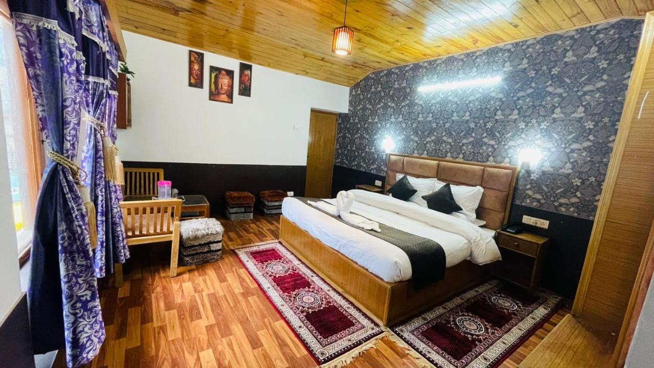 Hotel New Hilltop Inn Manāli Esterno foto
